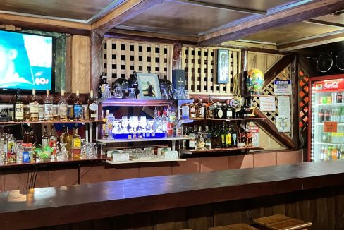 restaurante-rustico-en-venta-1