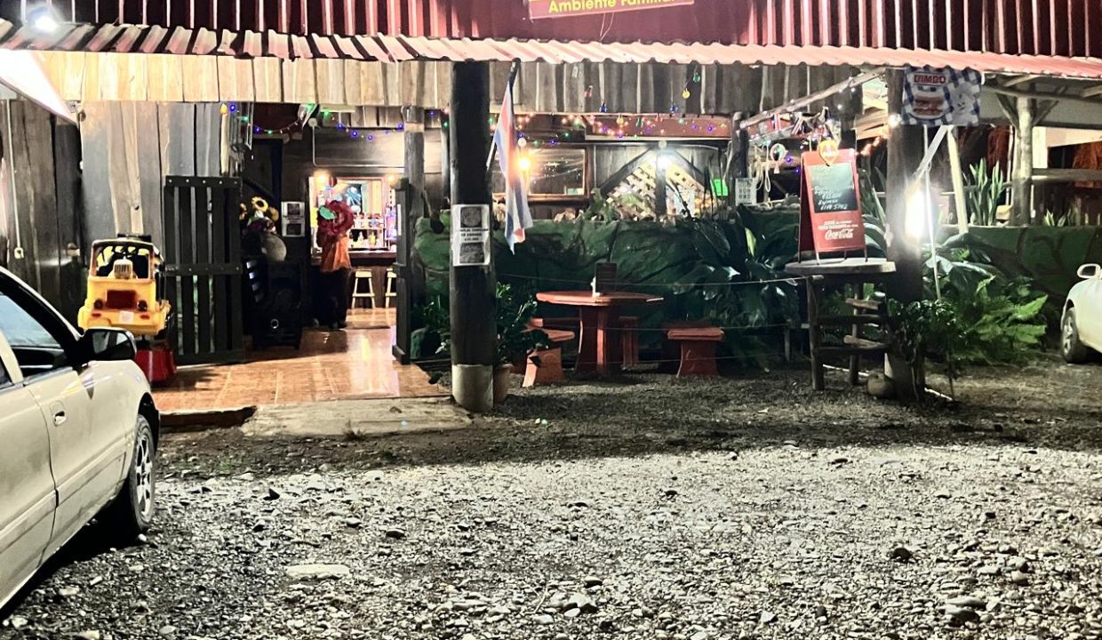 restaurante-rustico-en-venta-10