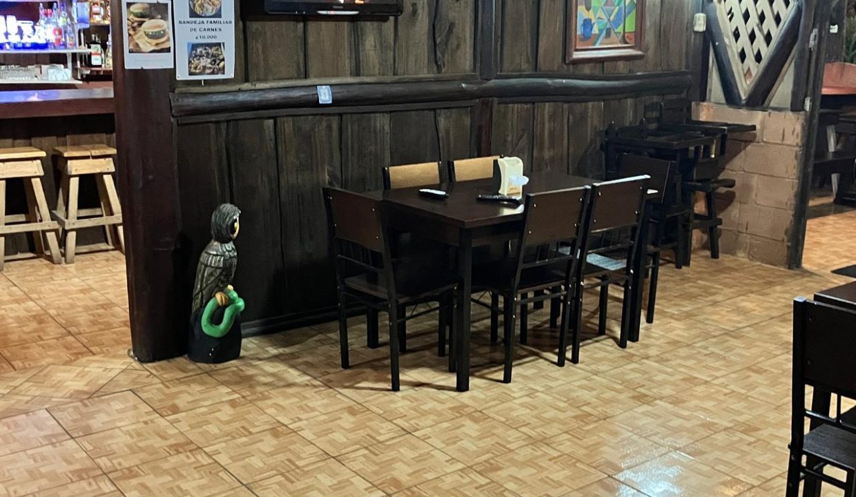 restaurante-rustico-en-venta-3